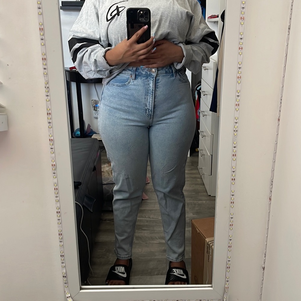 High waisted jeans